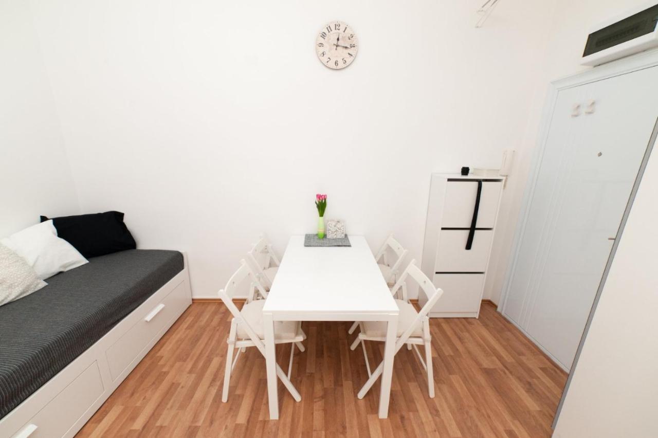 Mia Apartment Novi Sad Eksteriør billede